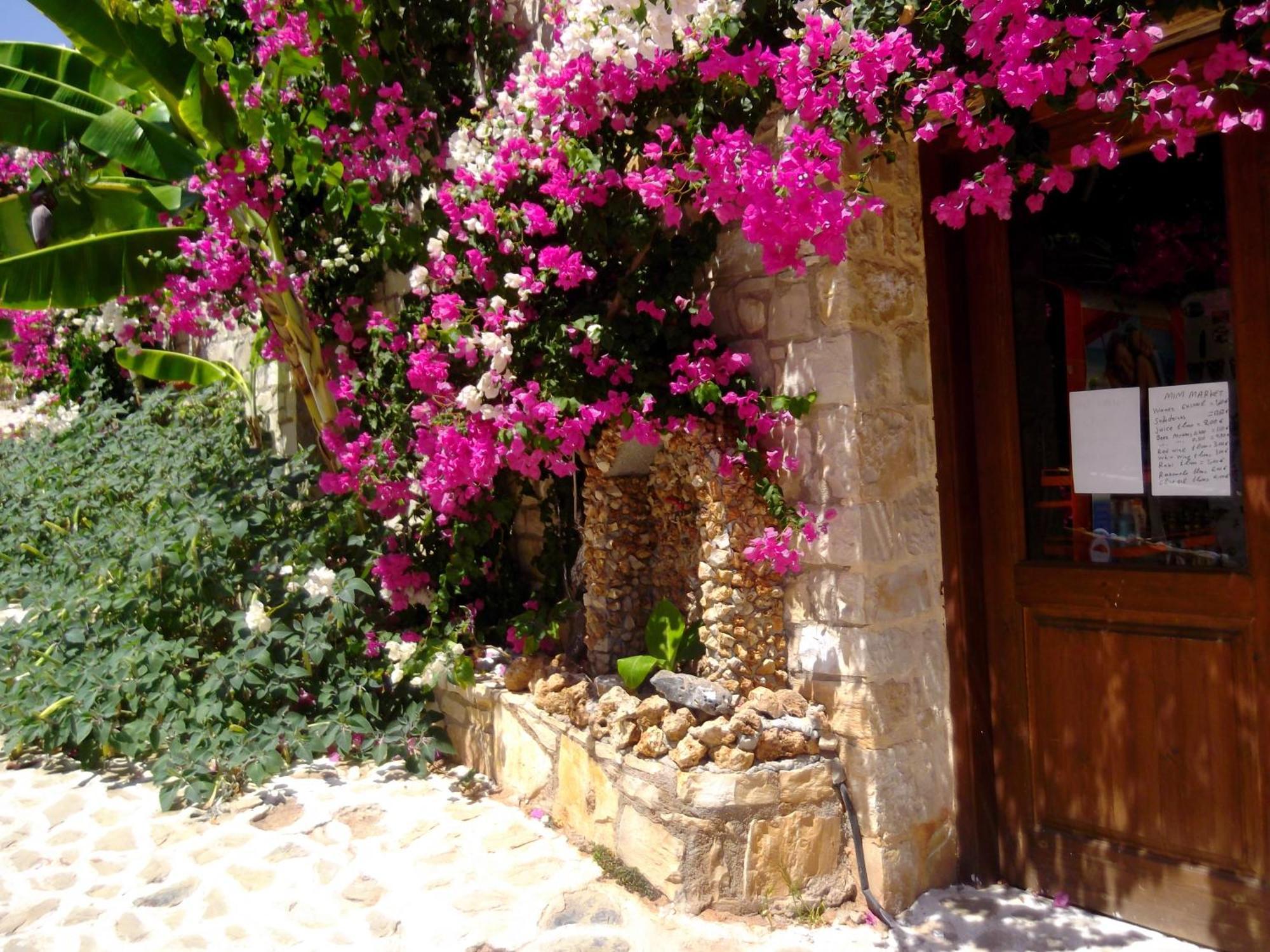 Stone Village 4*