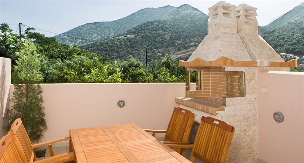 Stone Village 4*