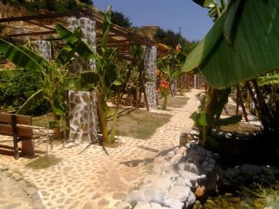 מלון דירות Stone Village 4*